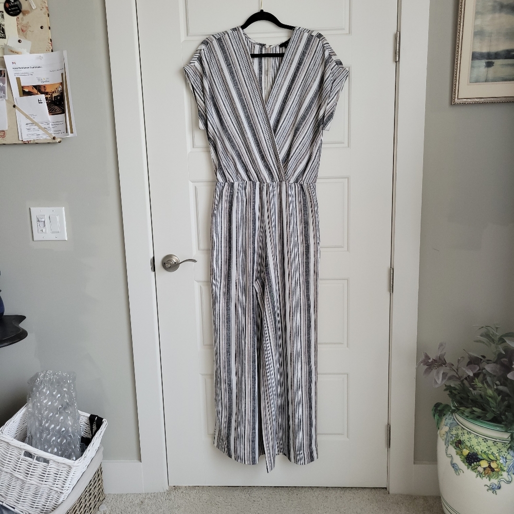 Womens ICE Linen blend Stripe Wide leg Jumpsuit EUC Size M